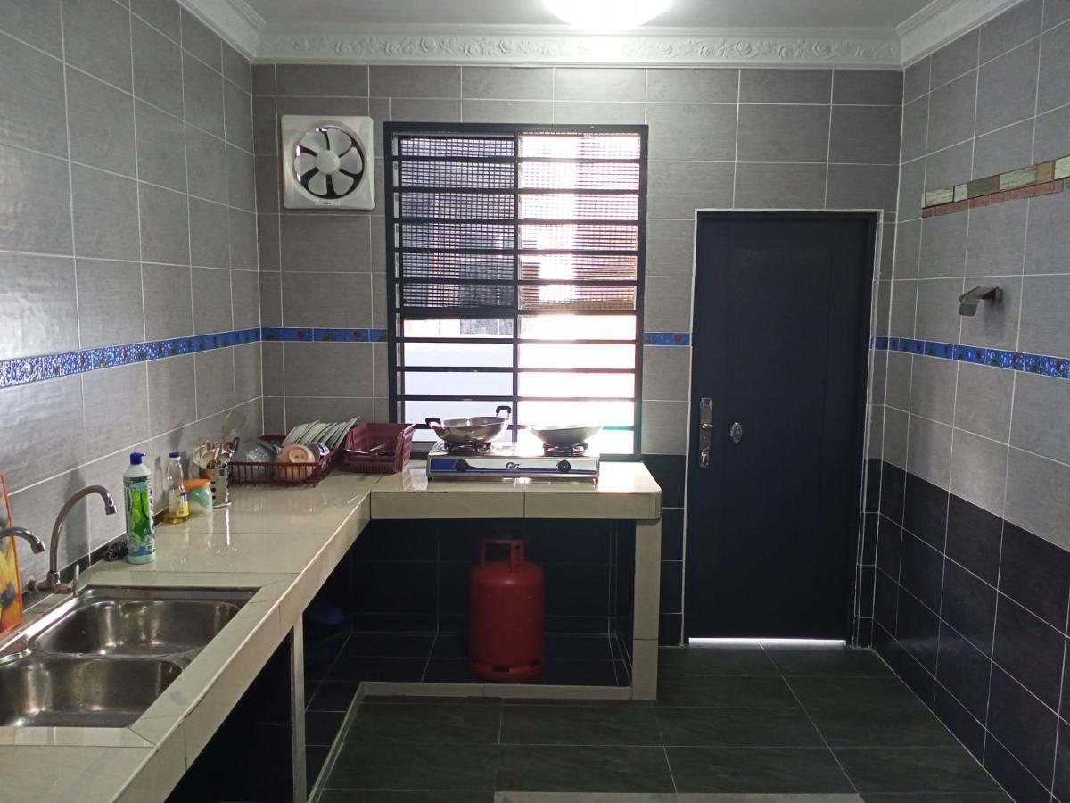 Holiday Home Bagan Lalang 5 Aircon Kampong Bagan Lalang Zewnętrze zdjęcie